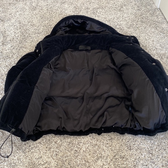 Kendall and Kylie velvet winter coat - Picture 2 of 2